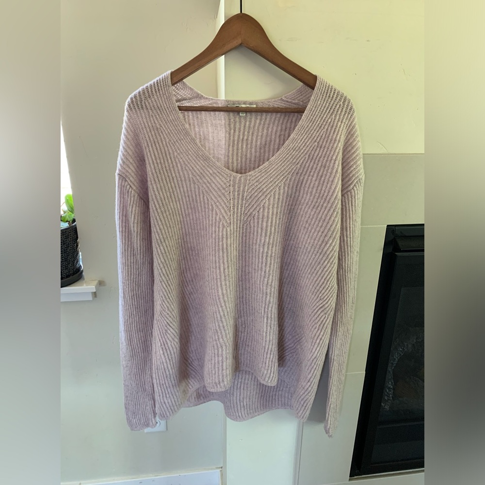 Madewell V-Neck Ribbed Sweater in Light Lavender